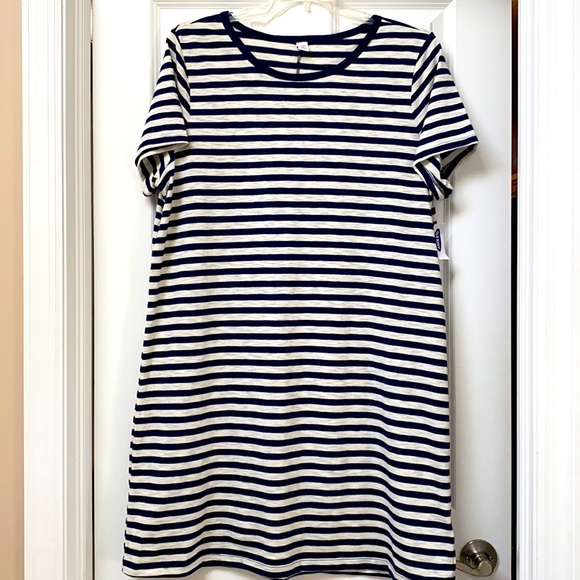 Old Navy short sleeve navy and off white stripe dress size XXL